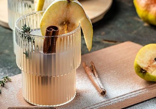 COCKTAIL EPICE POIRE GINGEMBRE CARRE